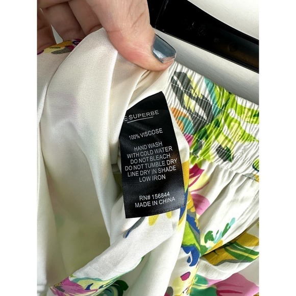 NWT Le Superbe Fruit Salad Shorts Size 0 Retail: $195 - Picture 6 of 7